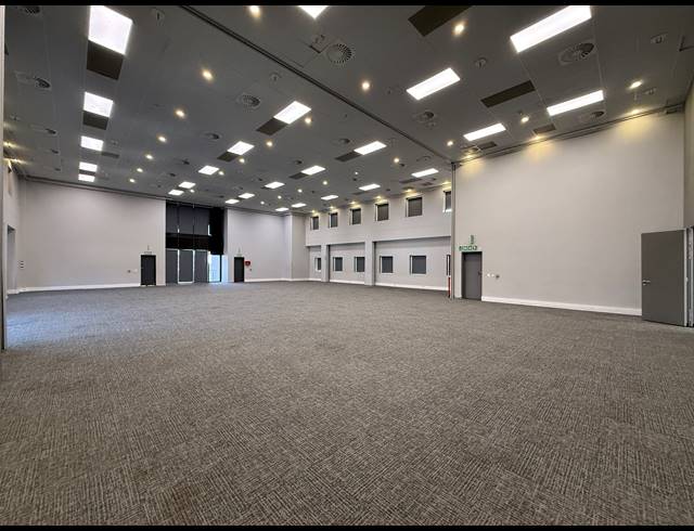 1,481M² OFFICE TO LET IN PARKTOWN
